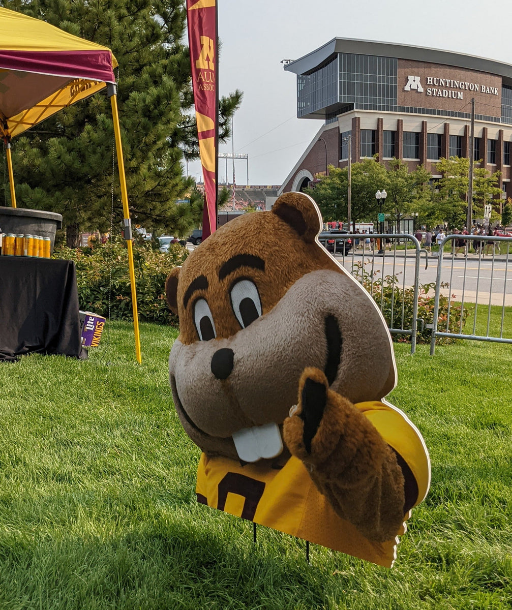 Goldy Yard Sign with Stake - ships directly from maker – MN Alumni Market